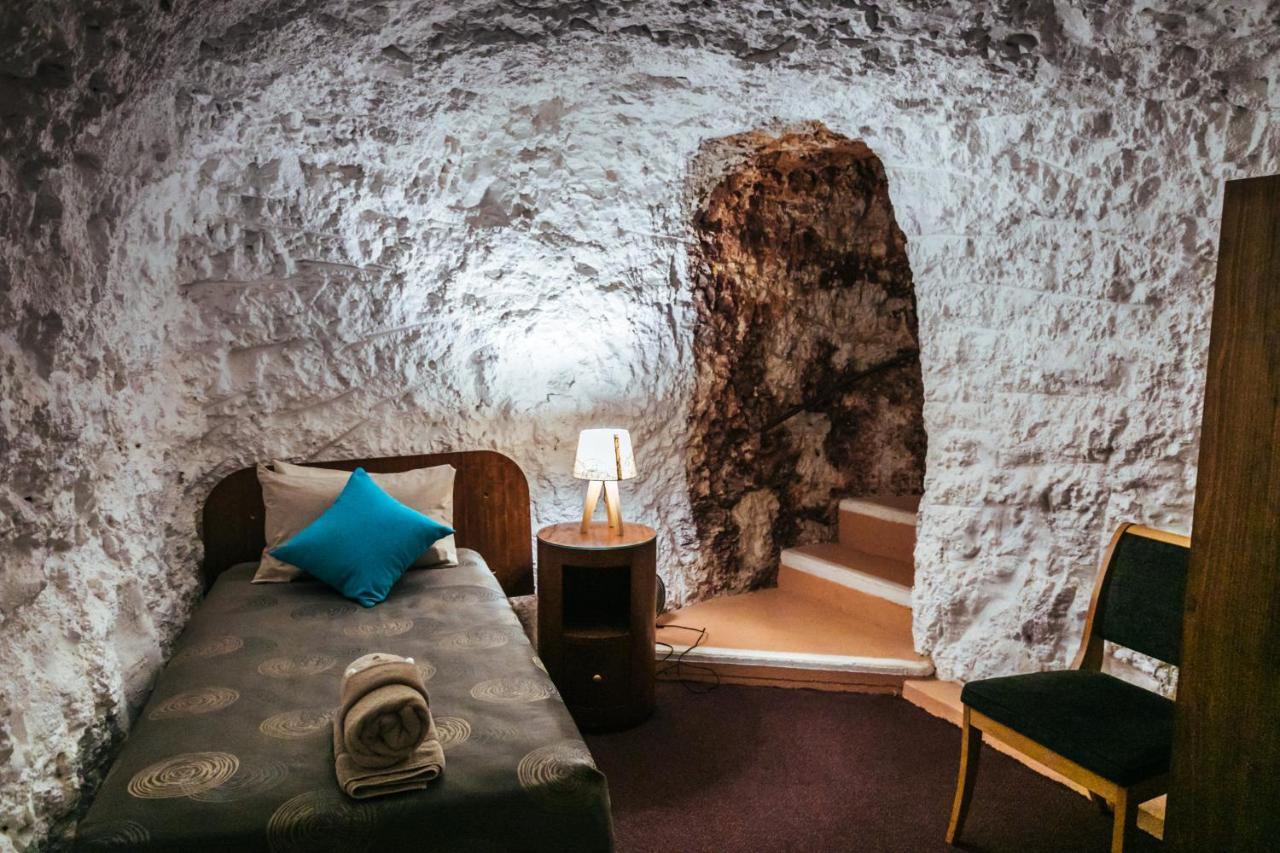 White Cliffs Underground Motel Εξωτερικό φωτογραφία