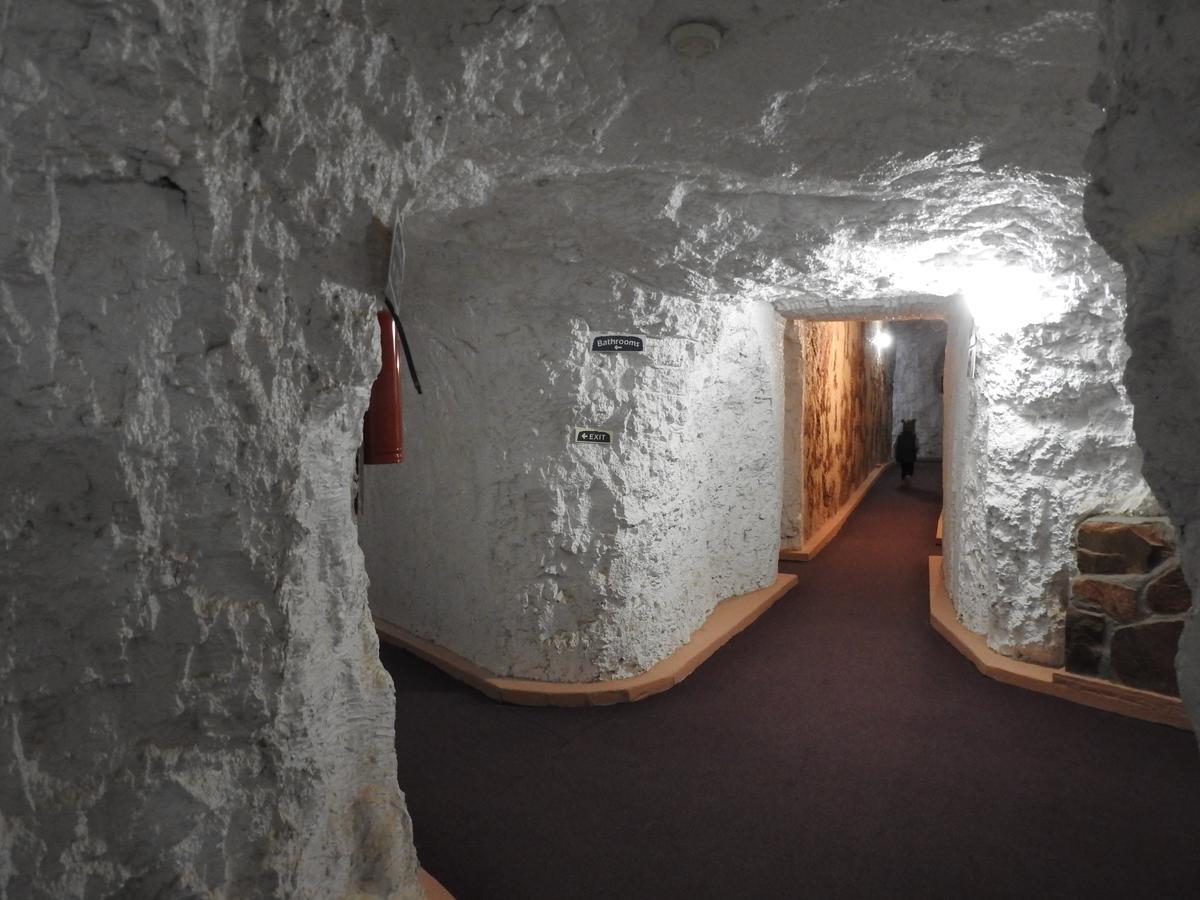 White Cliffs Underground Motel Εξωτερικό φωτογραφία